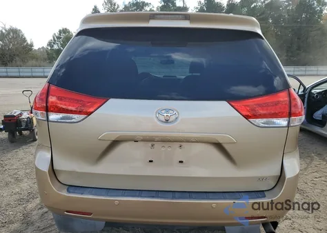 2013 Toyota Sienna Xle from USA, damaged, VIN 5TDYK3DC8DS376919